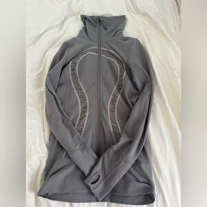 Lululemon define jacket size 4